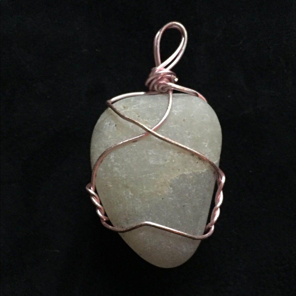 Alaska Agate Crystal Necklace Pink